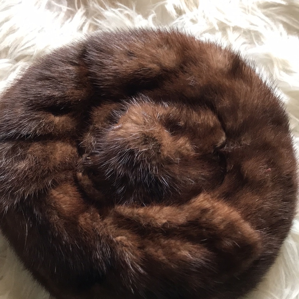 Vintage Brown Mink Fur Beret Hat 1960’s Designer Wedding Genuine Cap Warn Bride - Picture 3 of 15